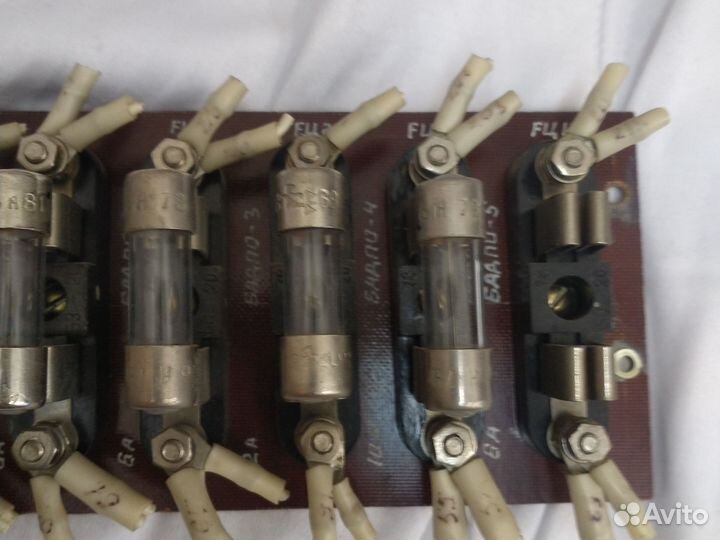 Блок защиты бз - 20 СССР на блоке предохранителей