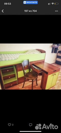 Детская кровать чердак со столом и шкафом