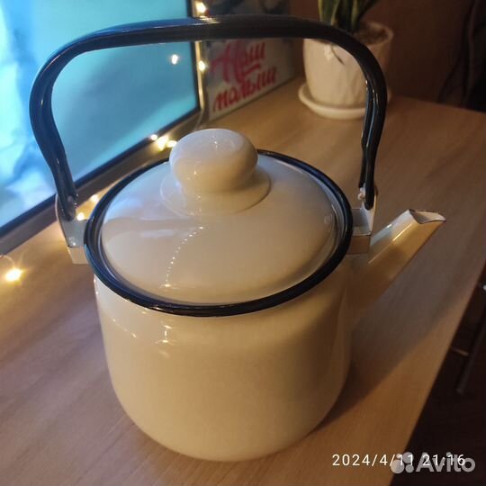 Чайник эмалированный новый
