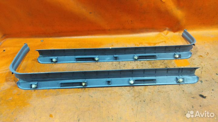 Накладка порога Nissan Gloria HY34