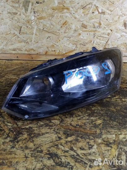 Фара передняя левая Volkswagen Polo