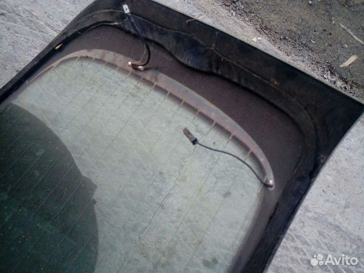 Заднее стекло гольф 5+