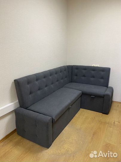 Диван угловой на кухню со спальным местом