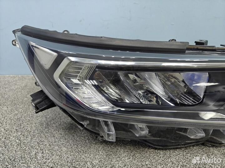 Фара правая toyota RAV4 XA50 2018-2023