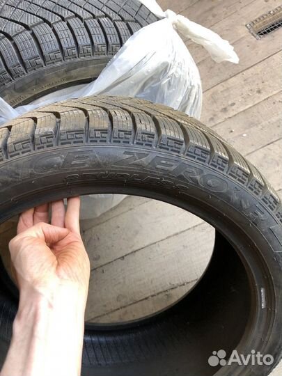 Pirelli Ice Zero FR 225/45 R18 и 245/40 R18