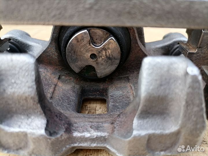 Задний тормозной суппорт Mazda 6 GH