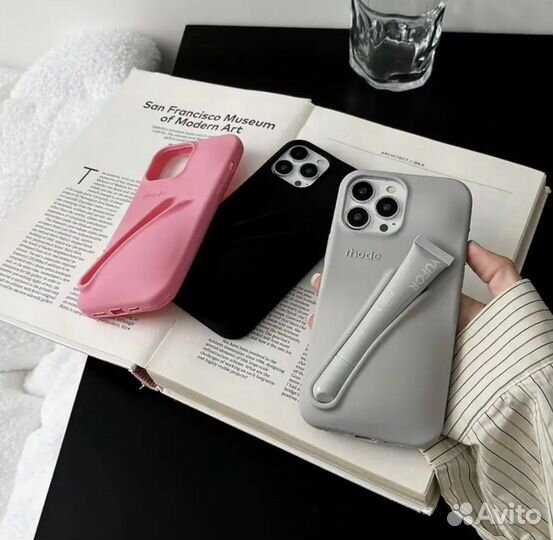 Трендовый чехол Rhode на iPhone