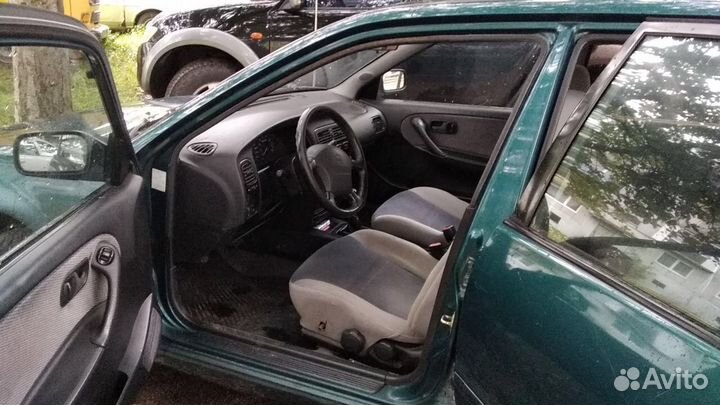 Nissan Primera, 1995