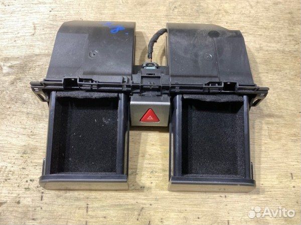 Центральная консоль Volkswagen Passat 3C5 BVY