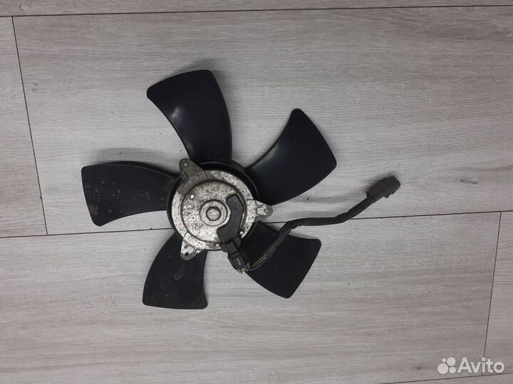 Вентилятор радиатора Mitsubishi Lancer 10