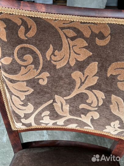 Набор антикварной, старинной мебели, стол и стулья