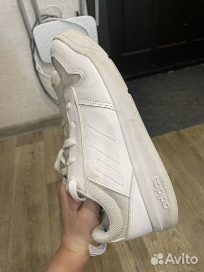 Кроссовки adidas на девочку