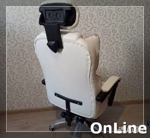 Офисное кресло руководителя