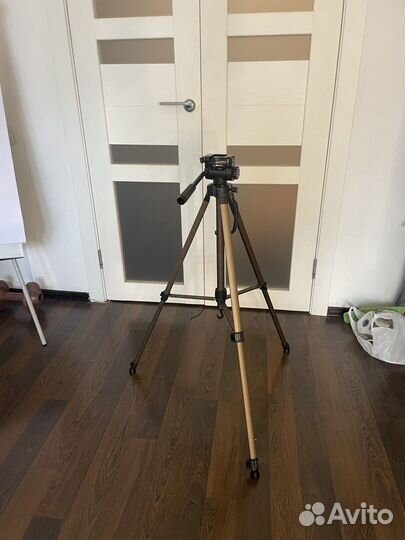 Штатив для фотоаппарата