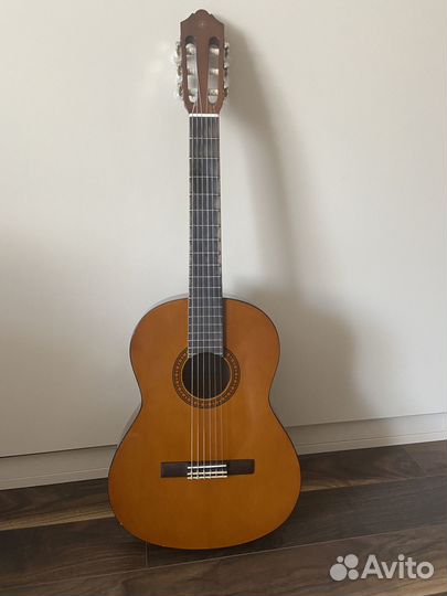 Гитара yamaha CS40