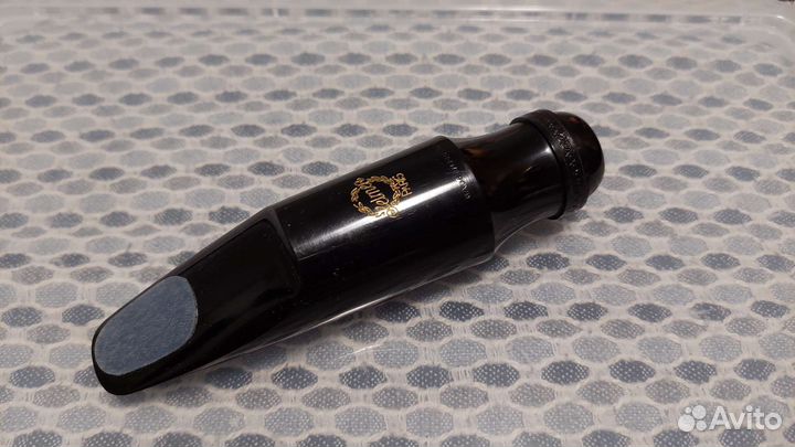 Selmer Soloist C** (баритон - саксофон)