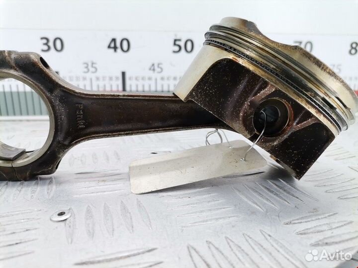 Поршень с шатуном для Maserati Quattroporte 5