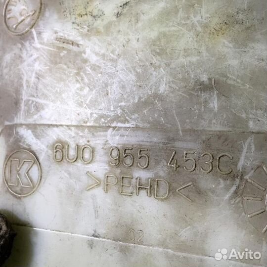 Бачок омывателя лобового стекла Шкода Фелиция