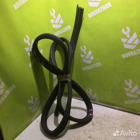 Уплотнитель двери Рено Логан