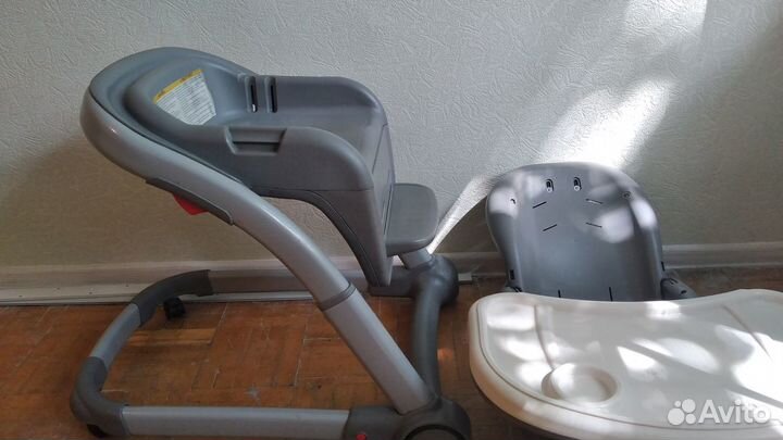 Детский стульчик для кормления graco