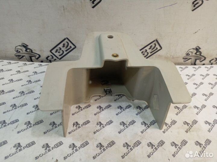 Кронштейн полки багажника Peugeot Boxer 250