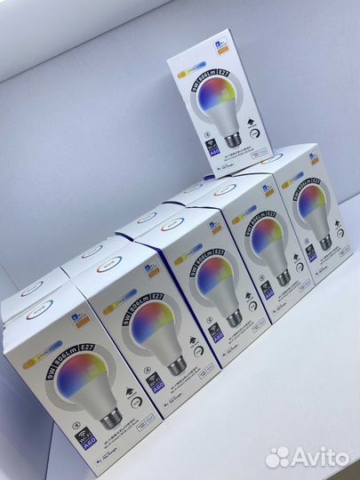 Умная лампочка RGB