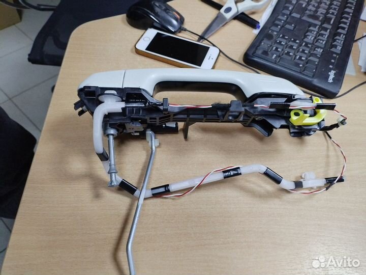 Ручка двери передней наружная правая Land Cruiser