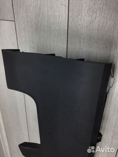 Подушка безопасности в колени Toyota Auris хэтчбек