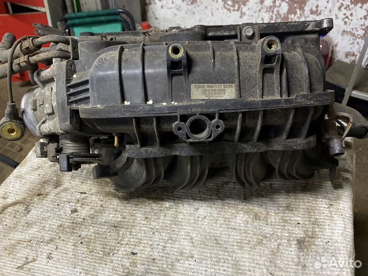 Впускной коллектор Kia Magentis 2007г