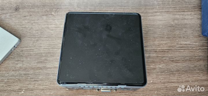 Intel NUC NUC6cayh