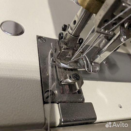 Промышленная распошивальная машина с верхним засти