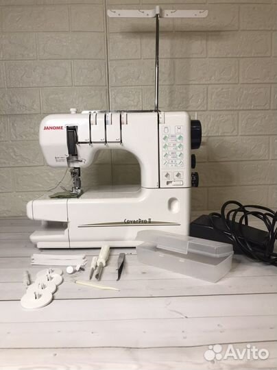Распошивальная машина Janome Cover Pro 2