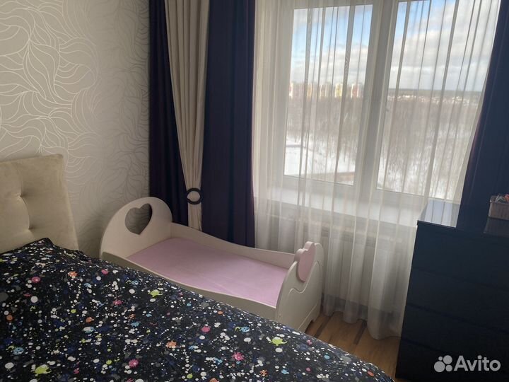 Детская кроватка с матрасом и бортиками