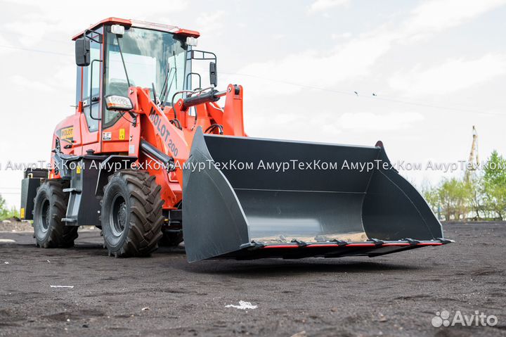 Фронтальный погрузчик Molot 200, 2023