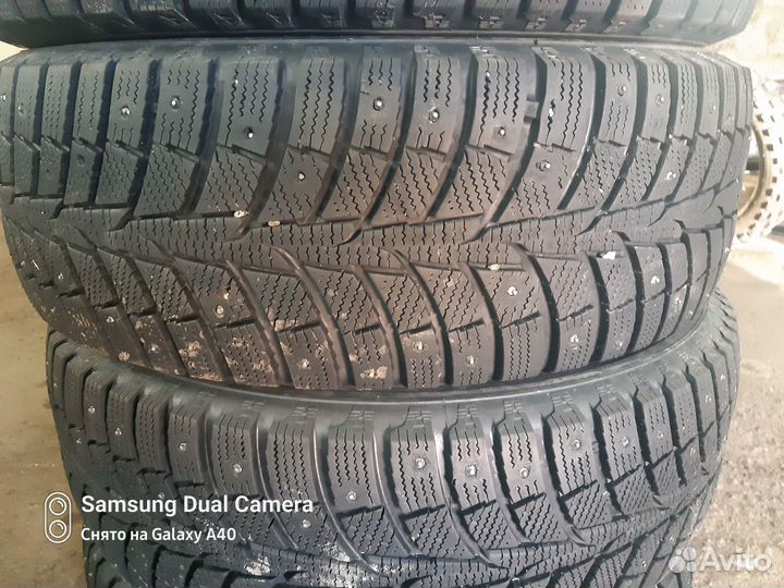 Laufenn I Fit Ice LW 71 215/65 R16 98T