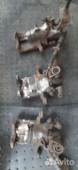 Суппорт задний Ниссан Примера Р10