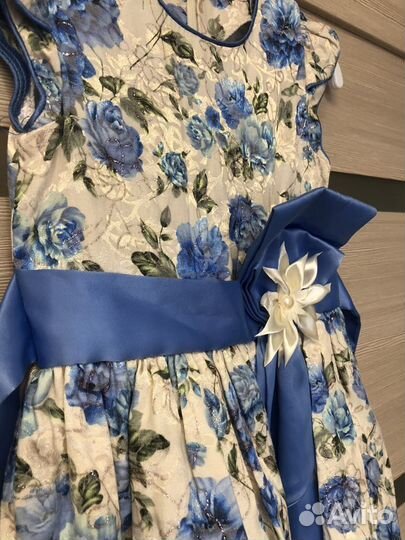 Платье для девочки нарядное 30 р