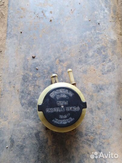 Бачок гидроусилителя руля Toyota camry 40