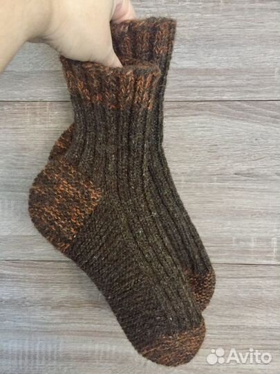 Разноцветные вязаные носки