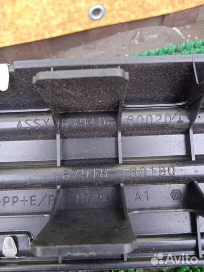 Накладка на порог салона задняя левая Lexus Lx570