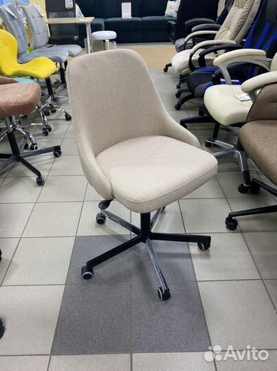 Компьютерное кресло