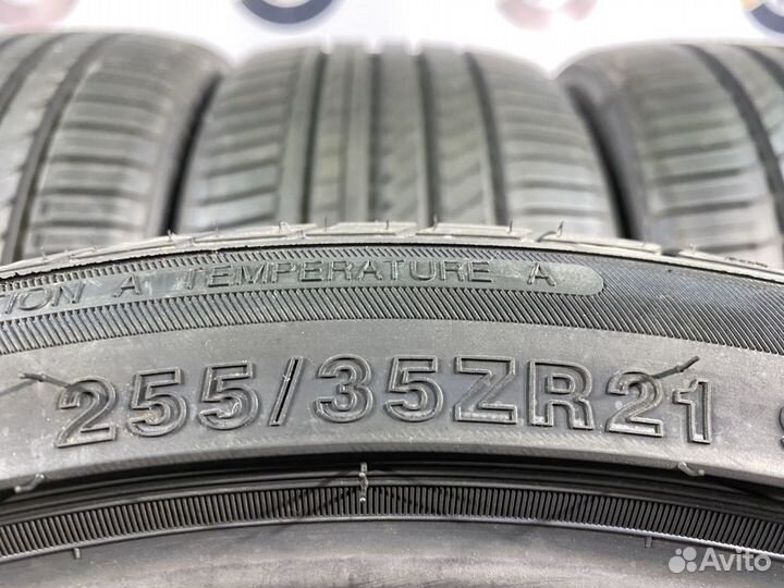 Winrun R330 255/35 R21 и 285/30 R21 96Y