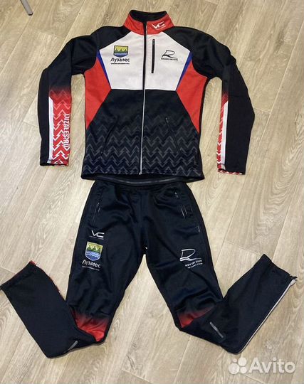 Лыжный разминочный костюм