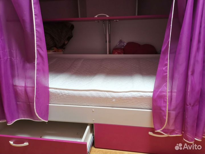 Детская двухярусная кровать бу