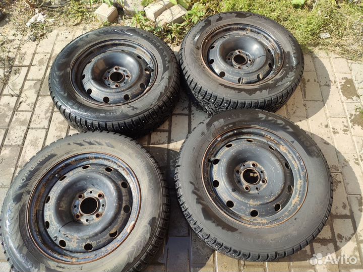 R15 Nokian Tyres Nordman 7 195/65, PCD 4x108 DIA 65.1