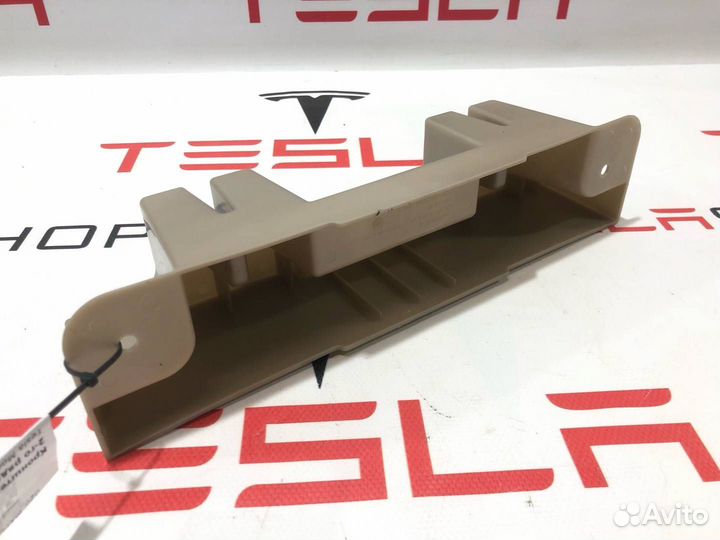 Кронштейн напольный 2-го ряда сидений Tesla рест
