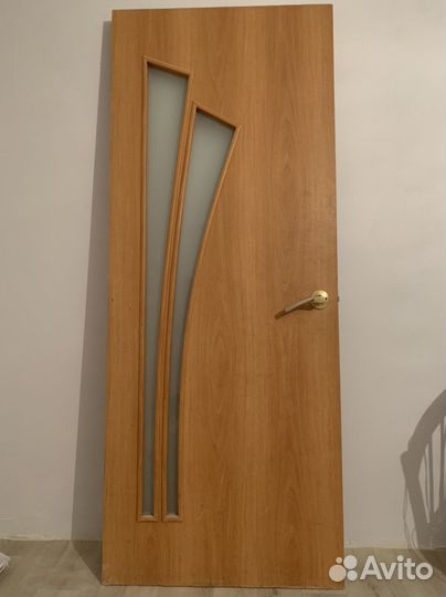 Двери с коробкой и наличниками б/у 600 и 800