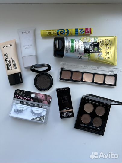 Помады,тональники,палетки Lancôme,Estée Lauder др