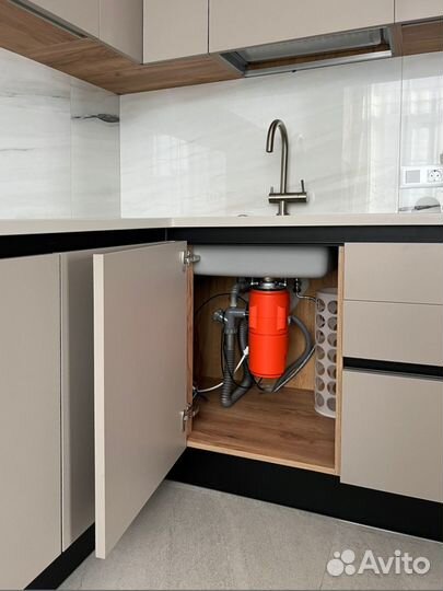 Угловая кухня на заказ. Производство