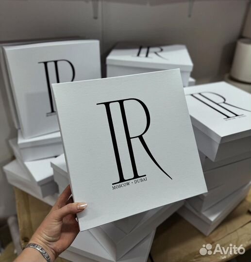 Подарочные коробки